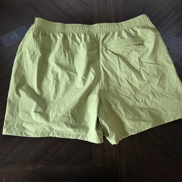 VRST Men's XXL Green Seedling 5" Everyday Short with Zippered Pocket New Hiking - Picture 7 of 11